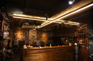 이태원 12평 자전거 전문점
